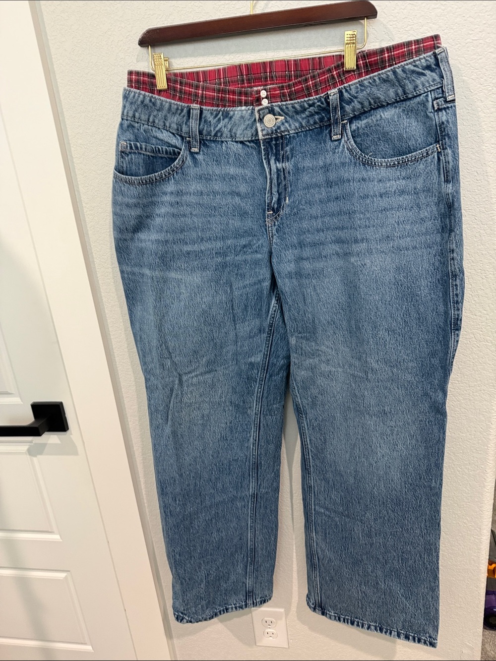 Hollister Light Blue Straight-Leg Women’s Jeans Plaid edging